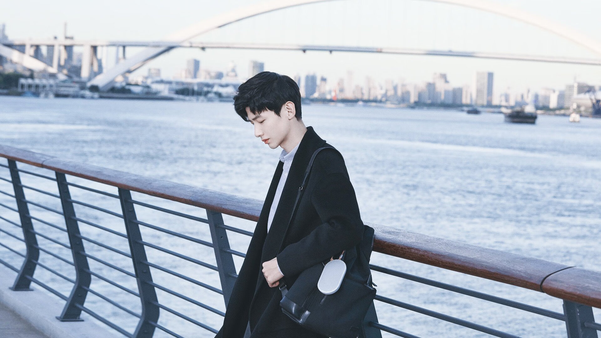 【比赛策略】运动员如何根据战局动态调整攻防布局？，如何使运动员的参赛角色达到合理定位