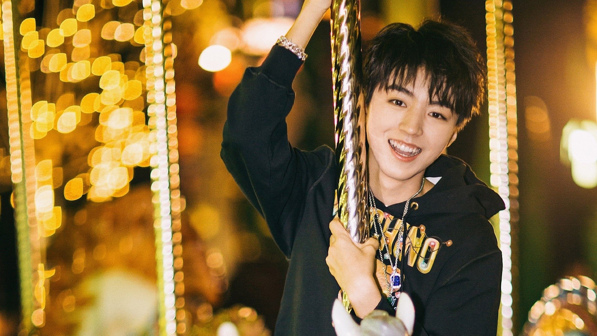 利物浦防守失误,输掉关键比赛,球队遭遇低谷,利物浦遭主场六连败