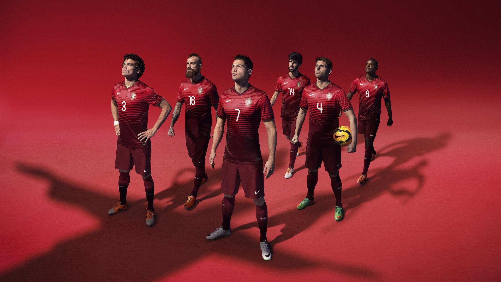 九游下载官网-赫罗纳紧密传控体系提升控场效率，赫罗纳队服